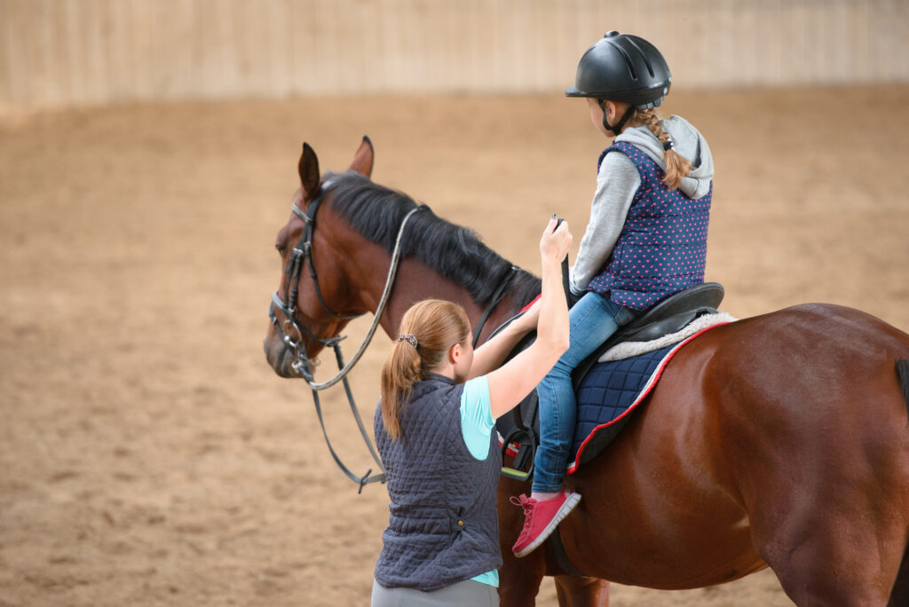 How to Choose the Right Horseback Riding Instructor for Kids