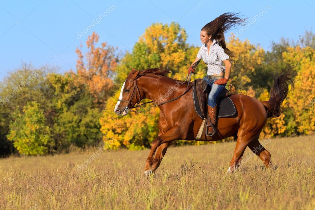 The Beauty of Horseback Riding in the Countryside